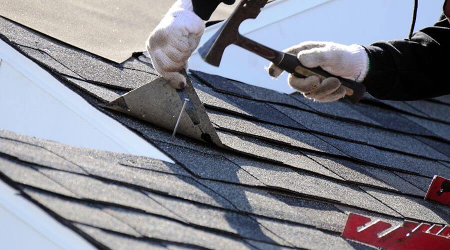 Expert Emergency Roof Repairs services in Leoti, KS